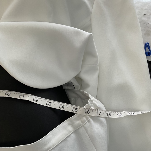 EMILY Polyester Skirt Suit Size 10 White Lined Notch Collar Cocktail 2PC - Picture 9 of 11